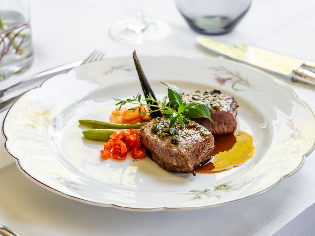 Maison Rouge Restaurant 